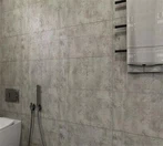 ความกว้าง 250 มม. Cutline Flagstone กราไฟท์ PVC ผนังห้องอาบน้ำฝักบัว